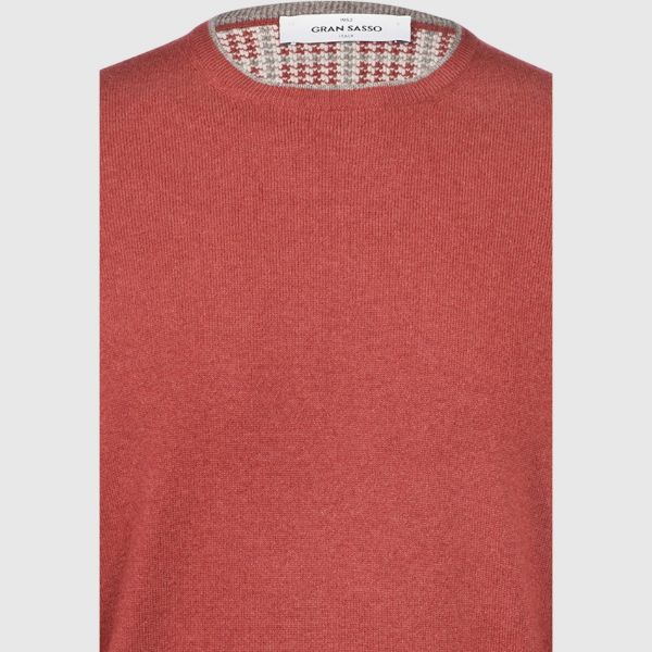 Immagine di Girocollo con profili e toppe tweed