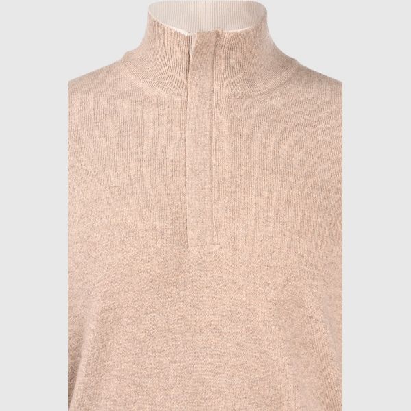 Immagine di Lupo zip con toppe e dettagli in alcantara 