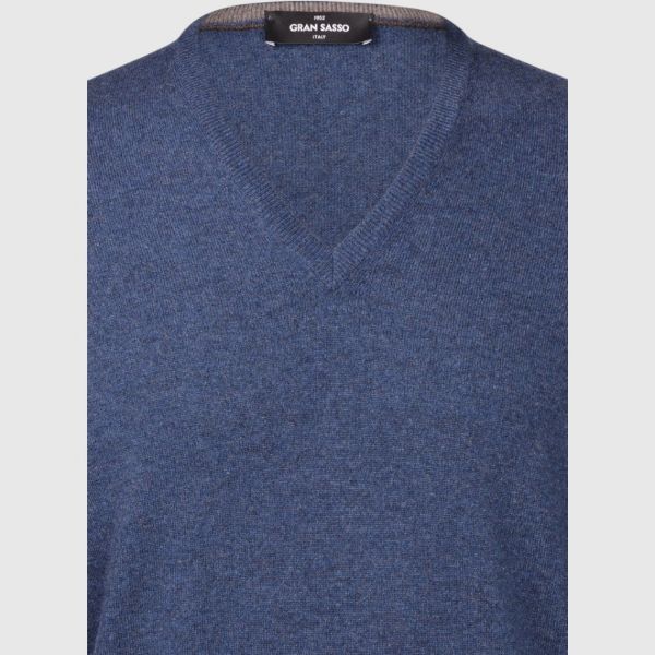 Picture of Pure cashmere v neck 