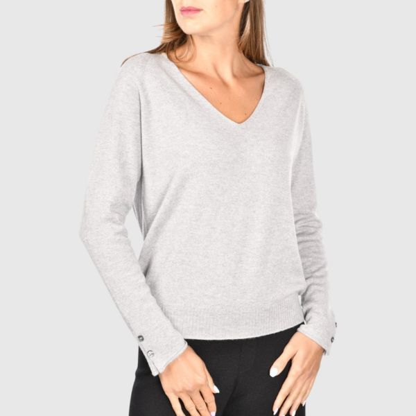 Picture of Detailed v neck