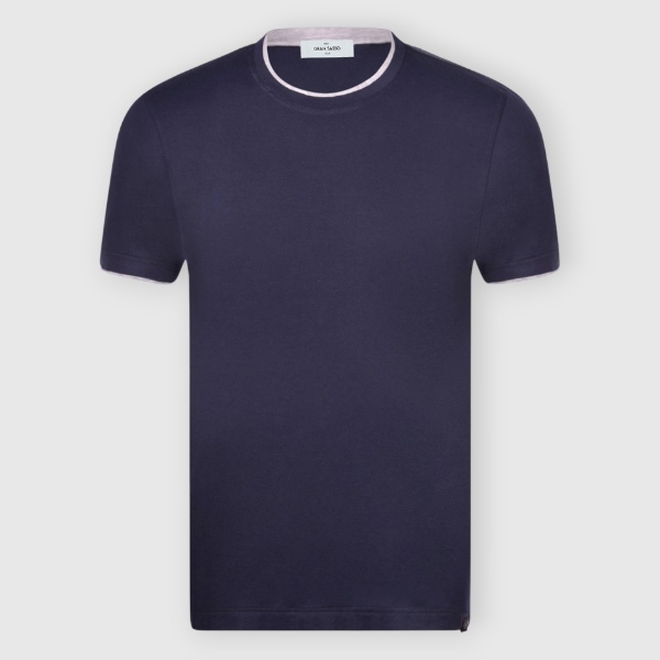 Picture of T-shirt with profiles