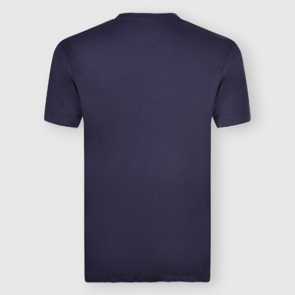 Picture of T-shirt with profiles