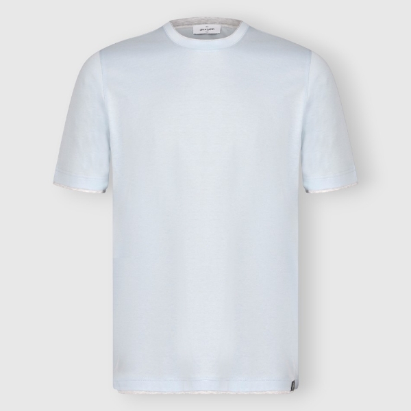 Picture of T-shirt with profiles