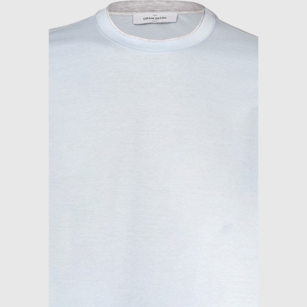 Picture of T-shirt with profiles