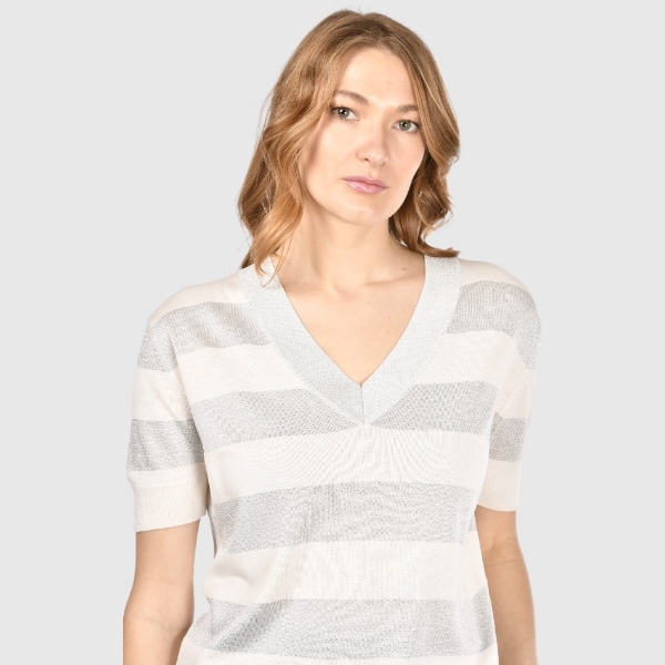 Picture of Striped v-neck knit t-shirt