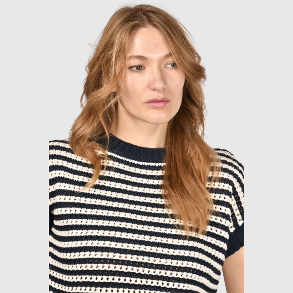 Immagine di T-shirt in maglia traforata bicolor